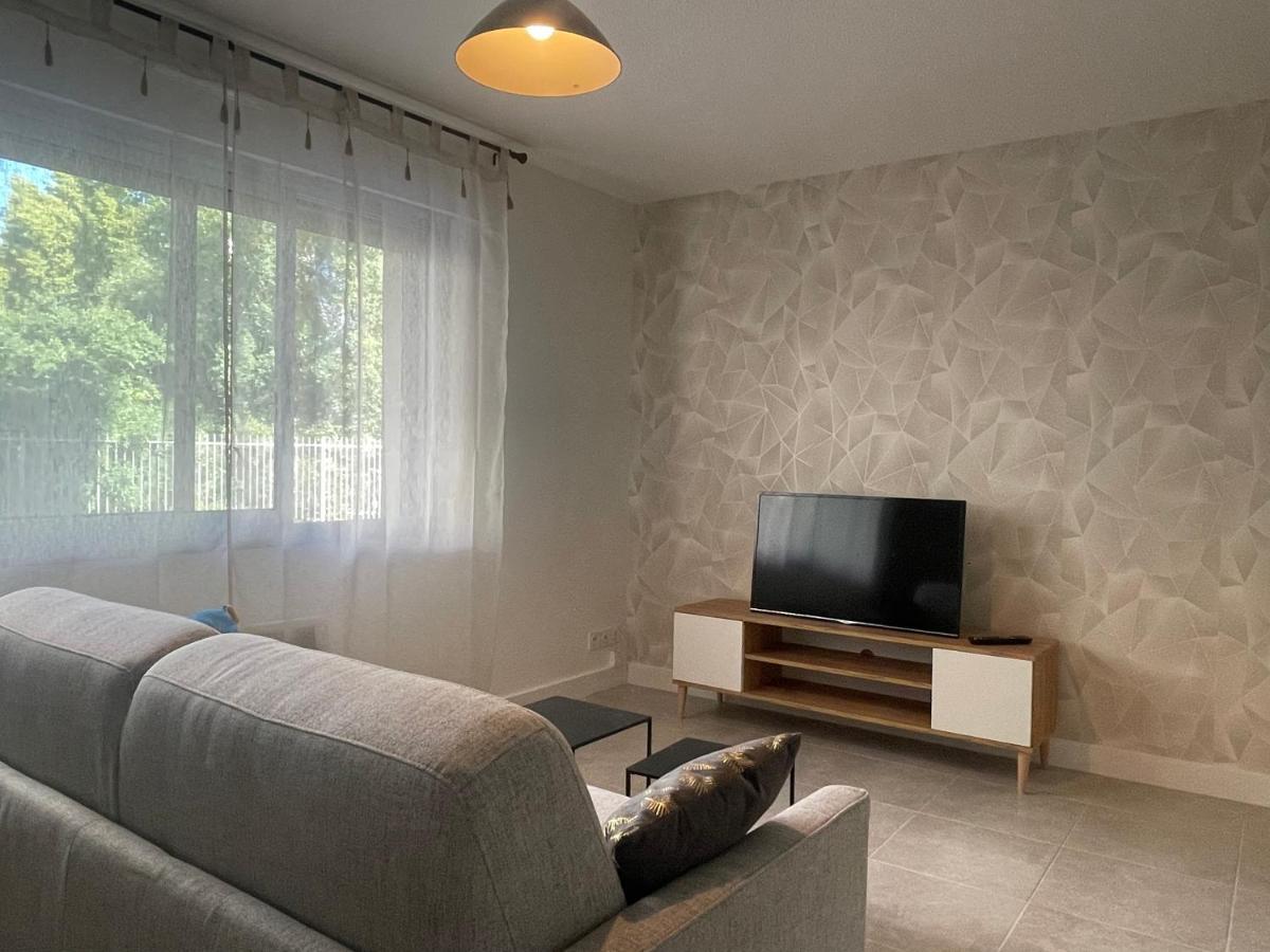 Au Calme Proche Centre-Ville, Studio Renove Avec Equipements Neufs Et Parking Prive Gap Extérieur photo